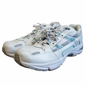 NEW Vionic Walker Classic Leather Sneaker